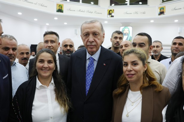 Foto - Erdoğan'dan Pendik'te Cemevi'ne 10 Muharrem ziyareti