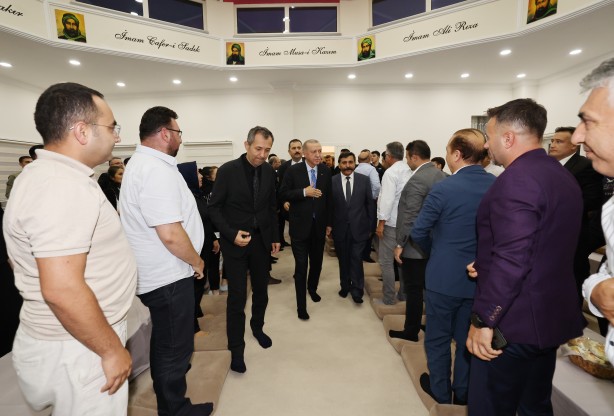 Foto - Erdoğan'dan Pendik'te Cemevi'ne 10 Muharrem ziyareti