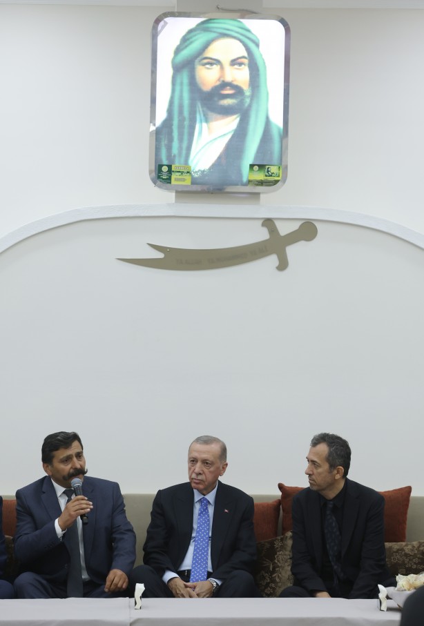 Foto - Erdoğan'dan Pendik'te Cemevi'ne 10 Muharrem ziyareti