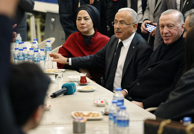 Foto - Erdoğan'dan sürpriz ziyaret! Çay bahçesini ziyaret etti