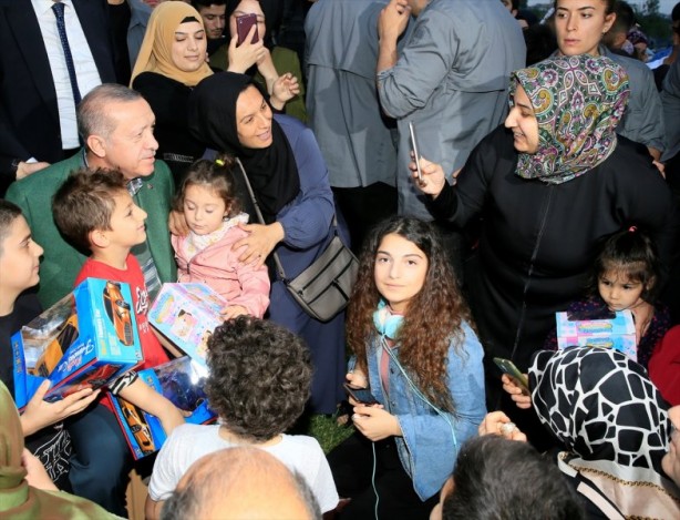 Foto - Erdoğan'ı bir anda karşılarında gördüler!