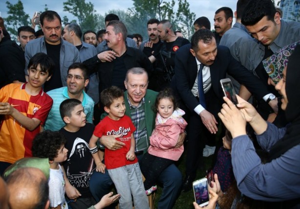 Foto - Erdoğan'ı bir anda karşılarında gördüler!