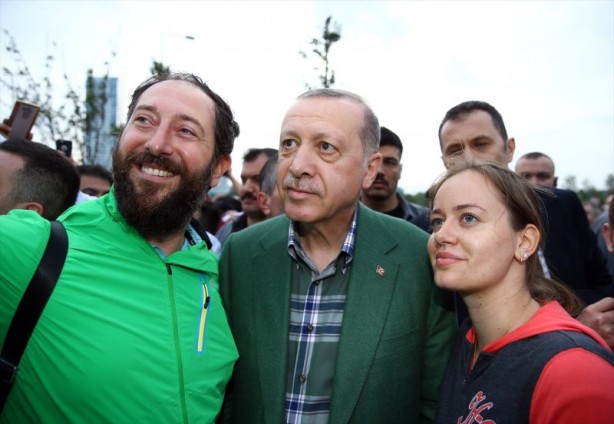 Foto - Erdoğan'ı bir anda karşılarında gördüler!