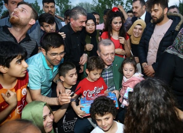 Foto - Erdoğan'ı bir anda karşılarında gördüler!