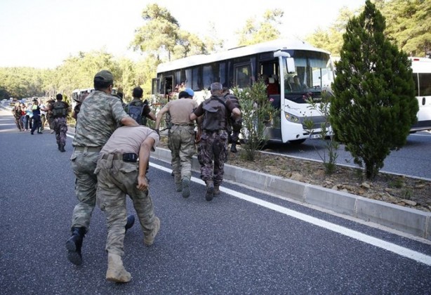 Foto - Erdoğan'ı öldürmek isteyen hainlerin cephaneleri ele geçirildi