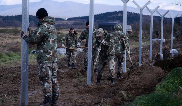 Foto - Erdoğan'ın açıklamaları sonrası Yunanistan orduyu alarma geçirdi!