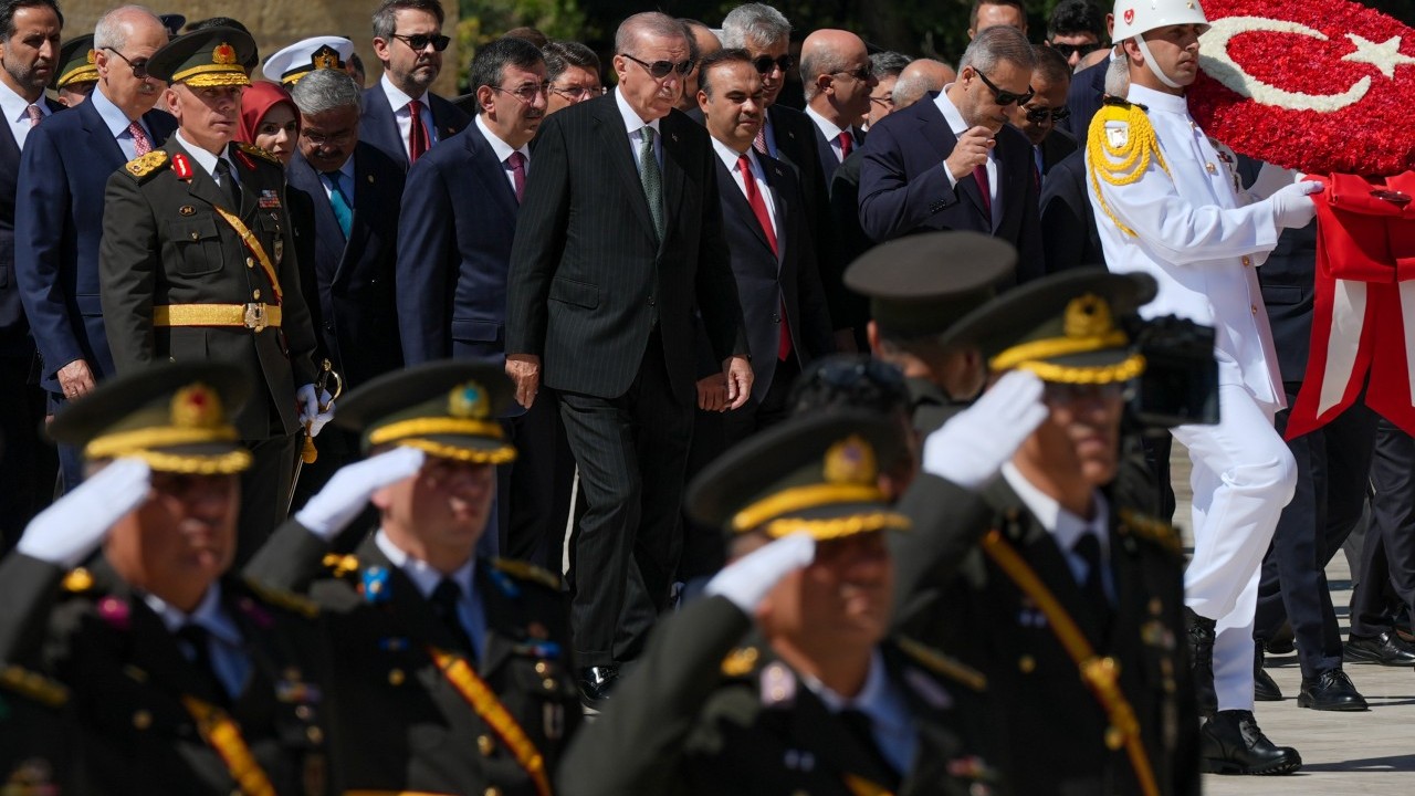 Foto - Erdoğan’ın Anıtkabir özel defterine yazdığı not gündem oldu! "Boş durmuyorlar"