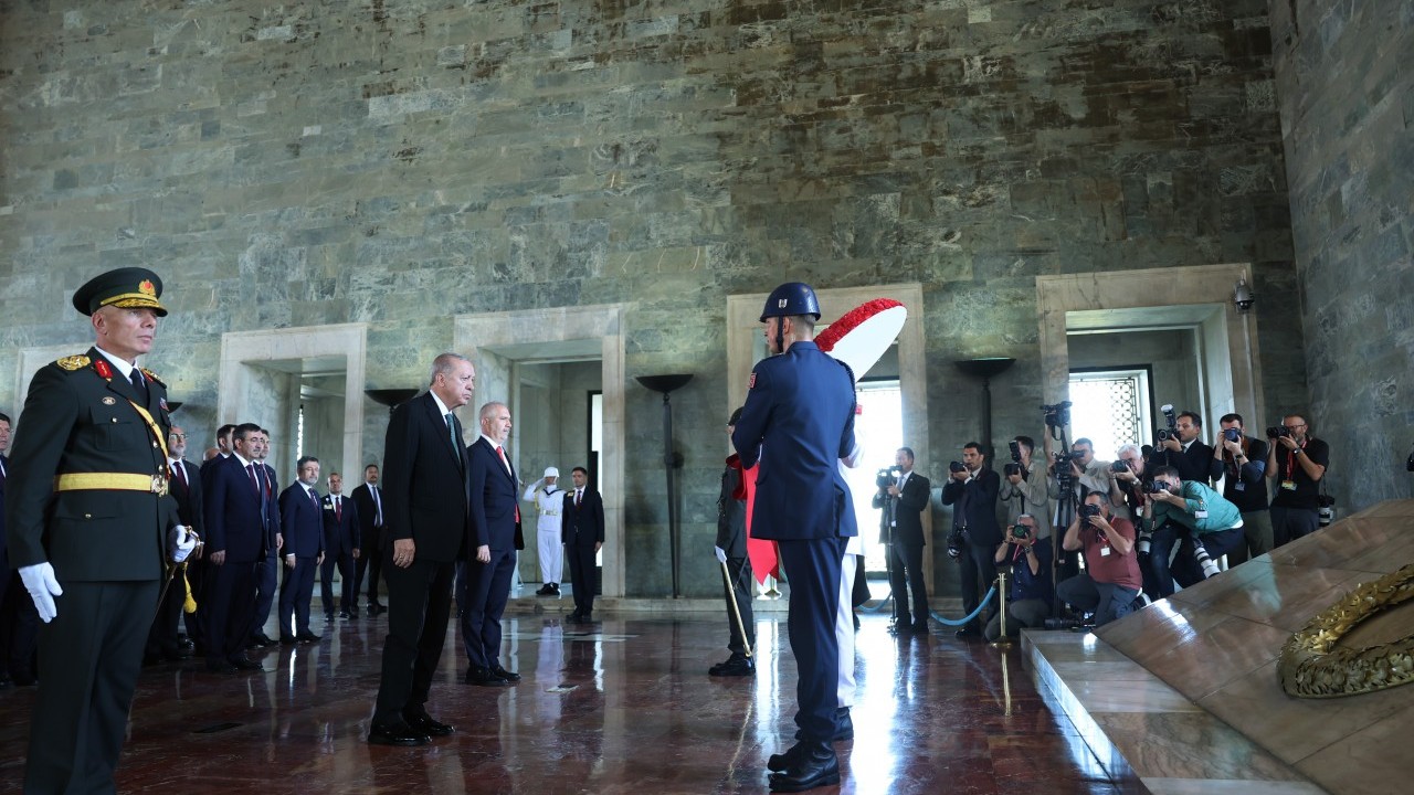 Foto - Erdoğan’ın Anıtkabir özel defterine yazdığı not gündem oldu! "Boş durmuyorlar"