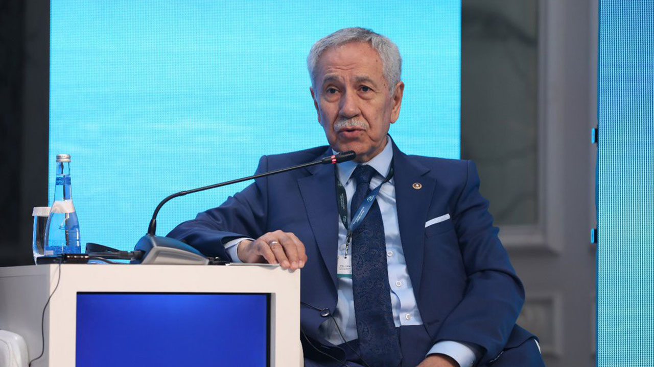 Foto - Erdoğan'ın en yakınındaki isimden Bülent Arınç çıkışı: Kendisine sorun