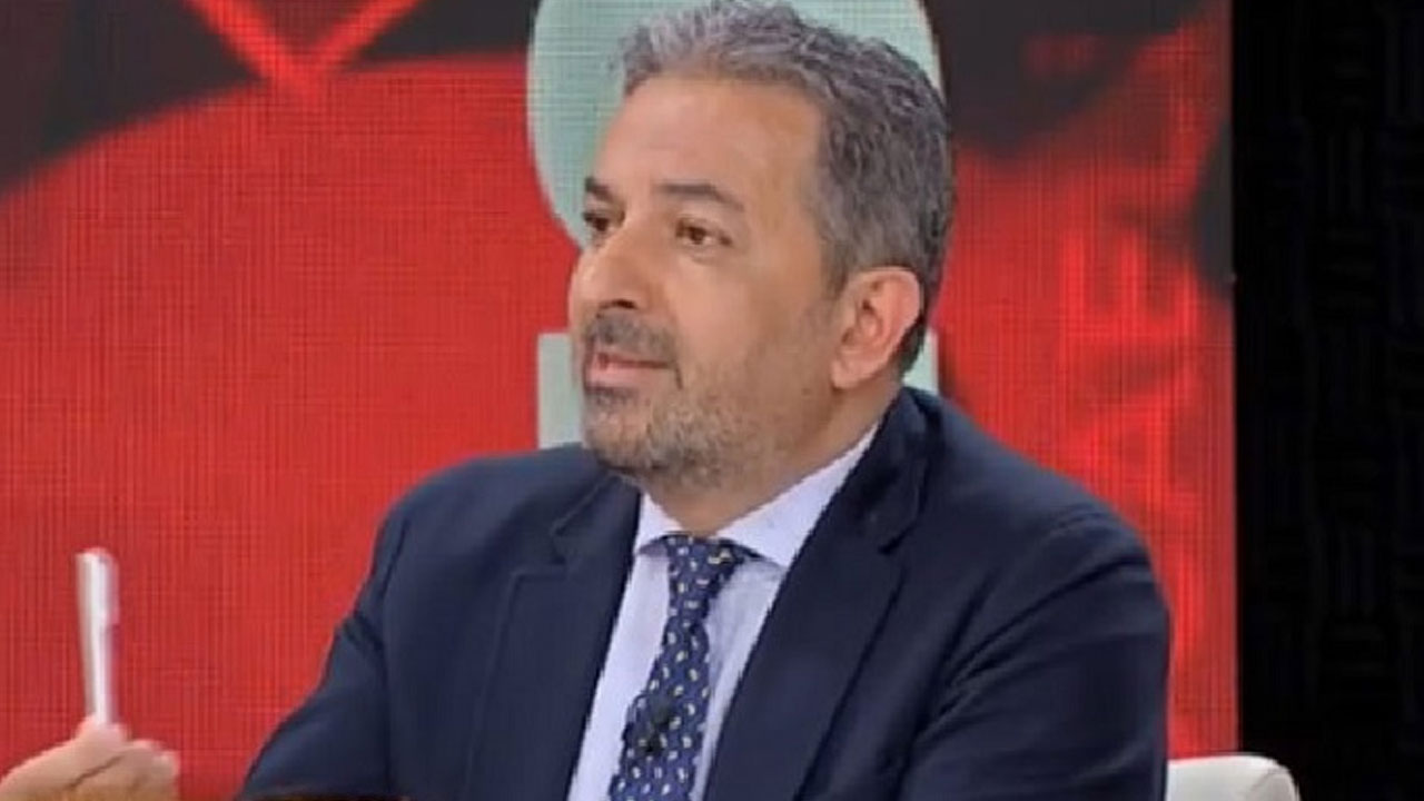 Foto - "Erdoğan’ın eski basın müşaviriyken…" Halk TV’de hava atan Akif Beki’nin havası indirildi