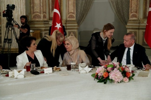 Foto - Erdoğan'ın iftar davetine ünlüler akın etti