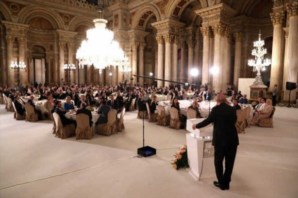 Foto - Erdoğan'ın iftar davetine ünlüler akın etti