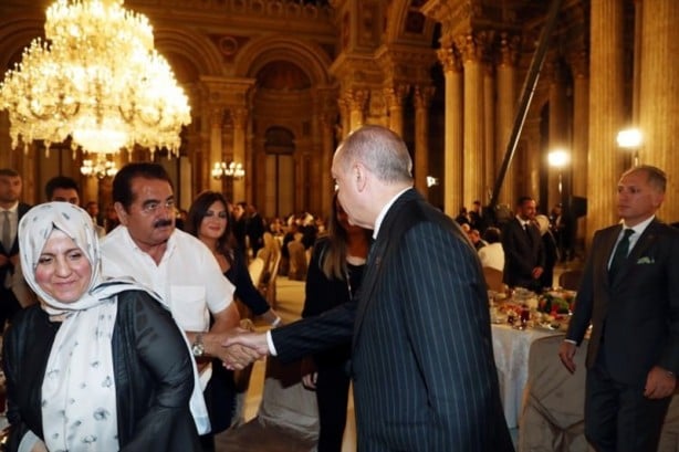 Foto - Erdoğan'ın iftar davetine ünlüler akın etti