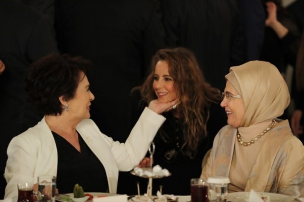 Foto - Erdoğan'ın iftar davetine ünlüler akın etti