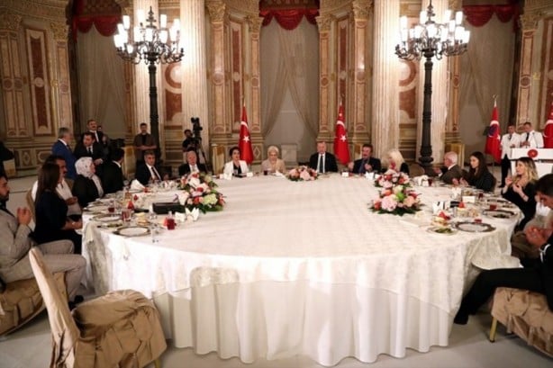 Foto - Erdoğan'ın iftar davetine ünlüler akın etti