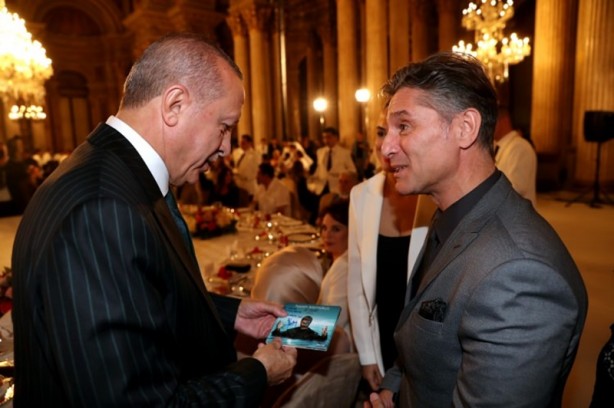 Foto - Erdoğan'ın iftar davetine ünlüler akın etti