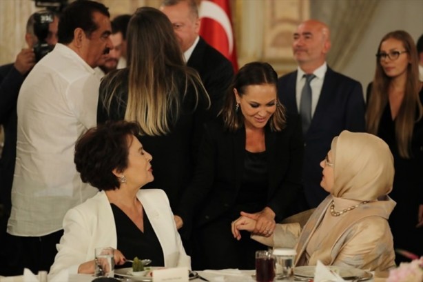 Foto - Erdoğan'ın iftar davetine ünlüler akın etti