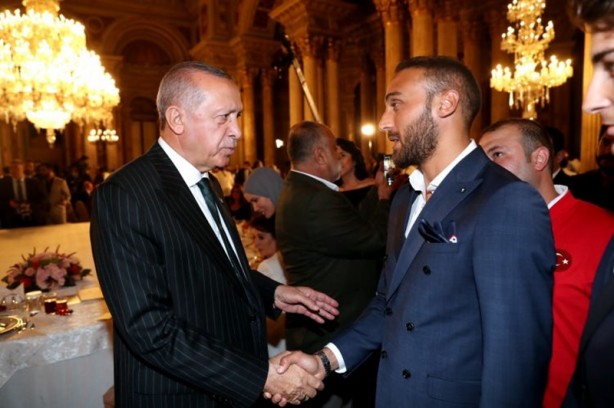 Foto - Erdoğan'ın iftar davetine ünlüler akın etti