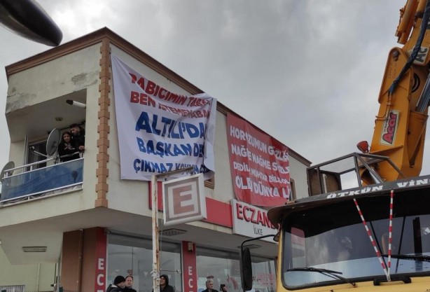 Foto - Erdoğan'ın katıldığı törende öyle pankartlar açıldı ki gören bir daha baktı