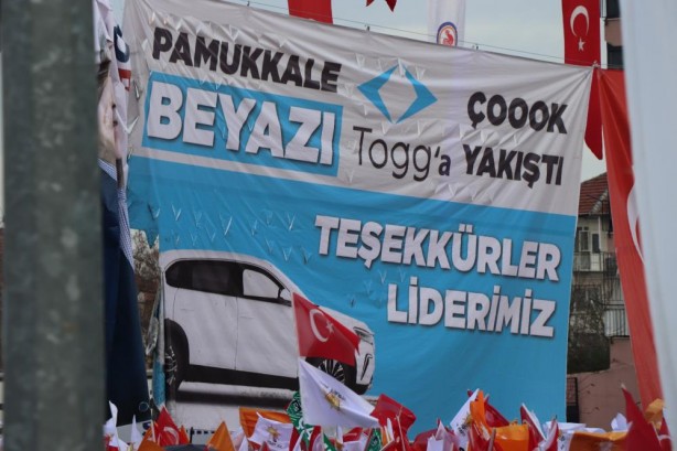 Foto - Erdoğan'ın katıldığı törende öyle pankartlar açıldı ki gören bir daha baktı