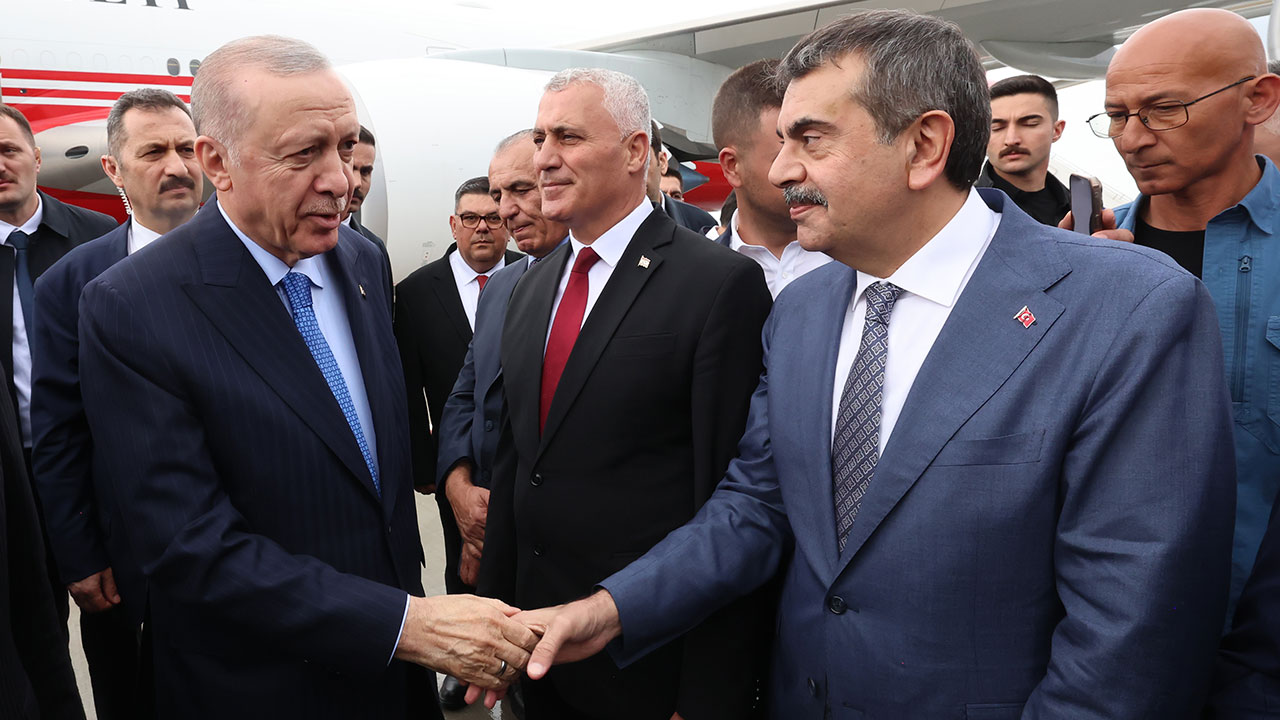 Foto - Erdoğan’ın Kıbrıs’a gitmesi korkuttu! "Yüksek teyakkuzdayız" diyerek duyurdular
