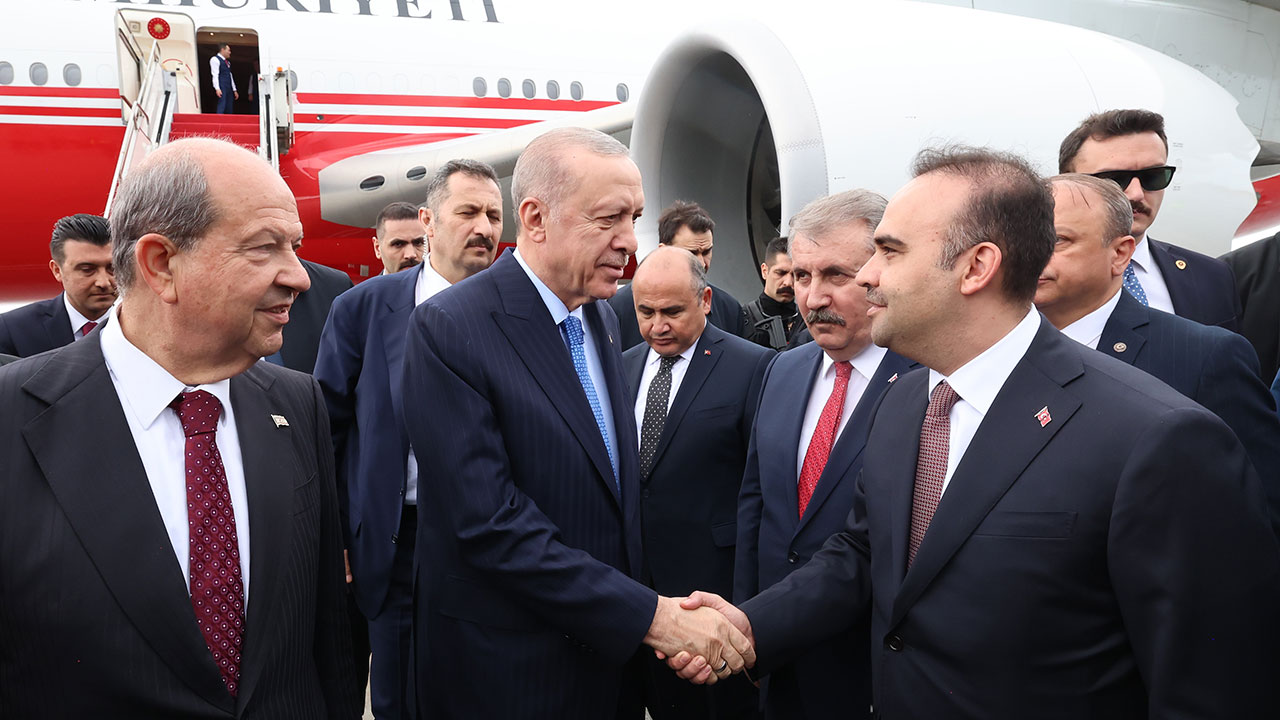 Foto - Erdoğan’ın Kıbrıs’a gitmesi korkuttu! "Yüksek teyakkuzdayız" diyerek duyurdular