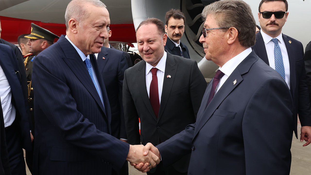 Foto - Erdoğan’ın Kıbrıs’a gitmesi korkuttu! "Yüksek teyakkuzdayız" diyerek duyurdular