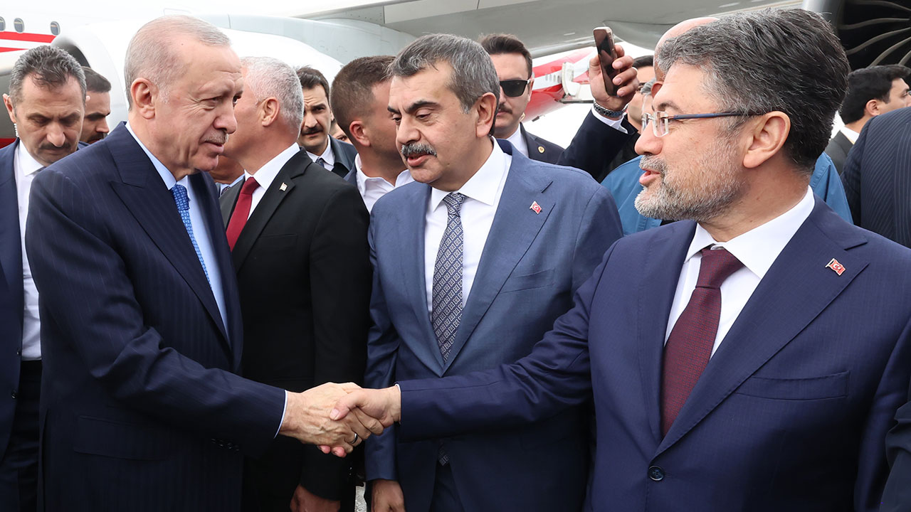 Foto - Erdoğan’ın Kıbrıs’a gitmesi korkuttu! "Yüksek teyakkuzdayız" diyerek duyurdular