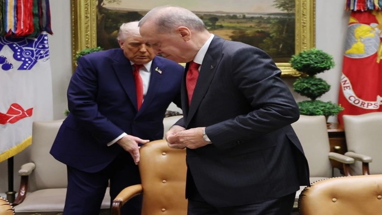 Erdoğan’ın koltuğunu çeken Trump, bunu iki ülke liderine daha yapmıştı! Biri çok kızdırmıştı