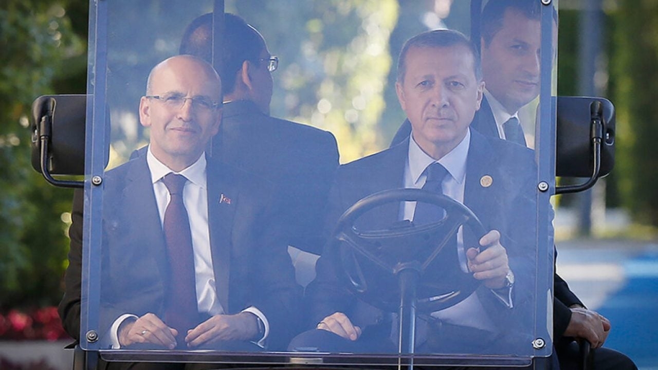 Foto - Erdoğan’ın korumaya aldığı bakan bakın kim çıktı! Her gittiği yerde "Onu sıkıştırmayın" diyormuş