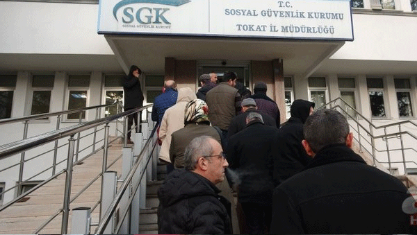 Foto - Erdoğan'ın müjdesi sonrası akın ettiler! Teşekkürler Erdoğan Türkiye bayram ediyor