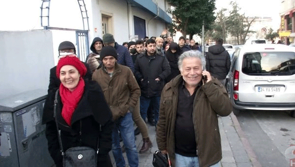 Foto - Erdoğan'ın müjdesi sonrası akın ettiler! Teşekkürler Erdoğan Türkiye bayram ediyor