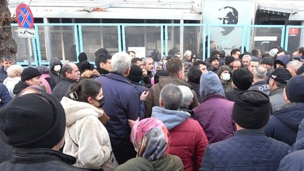 Foto - Erdoğan'ın müjdesi sonrası akın ettiler! Teşekkürler Erdoğan Türkiye bayram ediyor