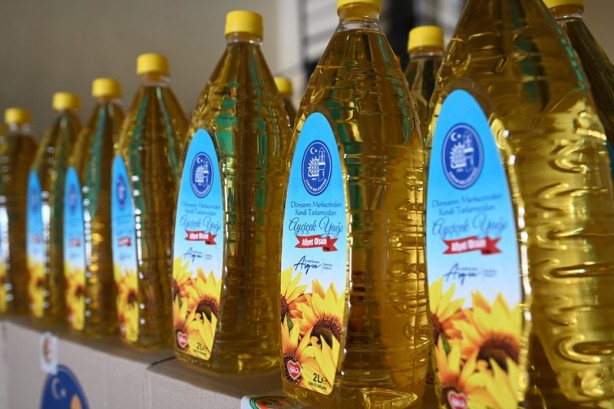 Foto - Erdoğan’ın talimatı meyvesini verdi! Ücretsiz ayçiçek yağı dağıtmaya başladılar