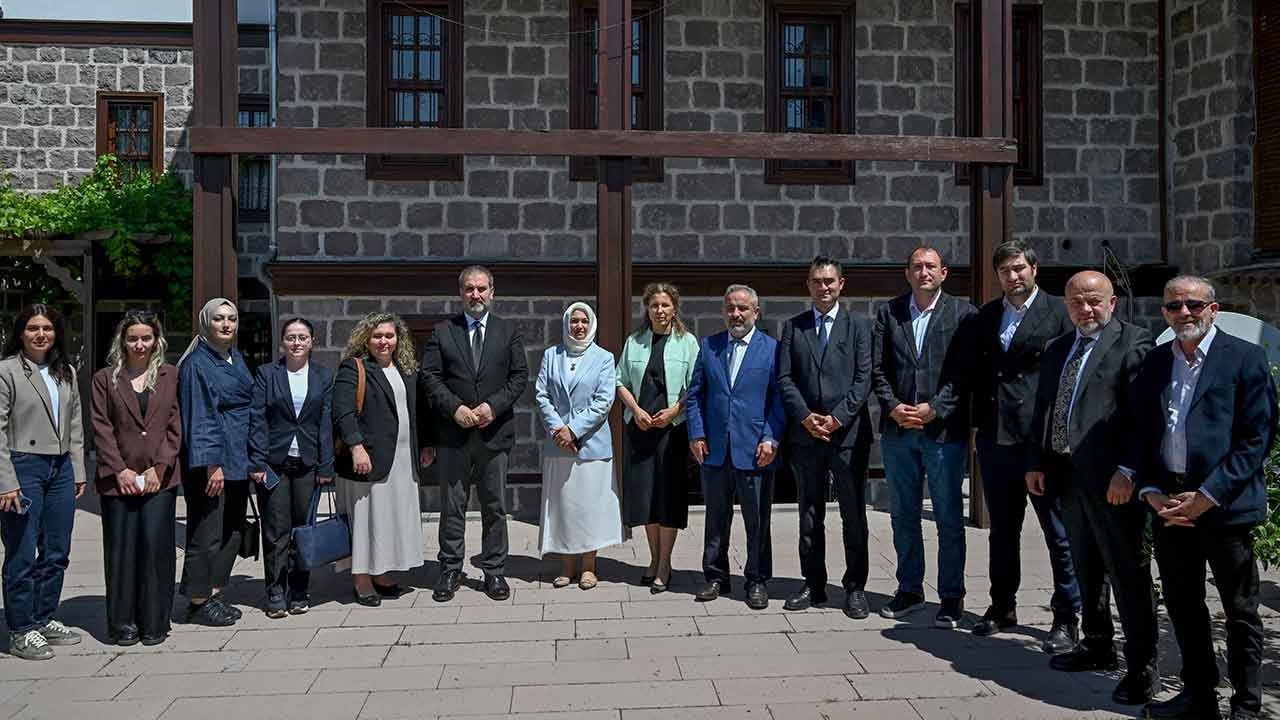 Erdoğan'ın yakın çalışma arkadaşı seçim tarihini açıkladı! Oy oranı hakkında da bomba yorum
