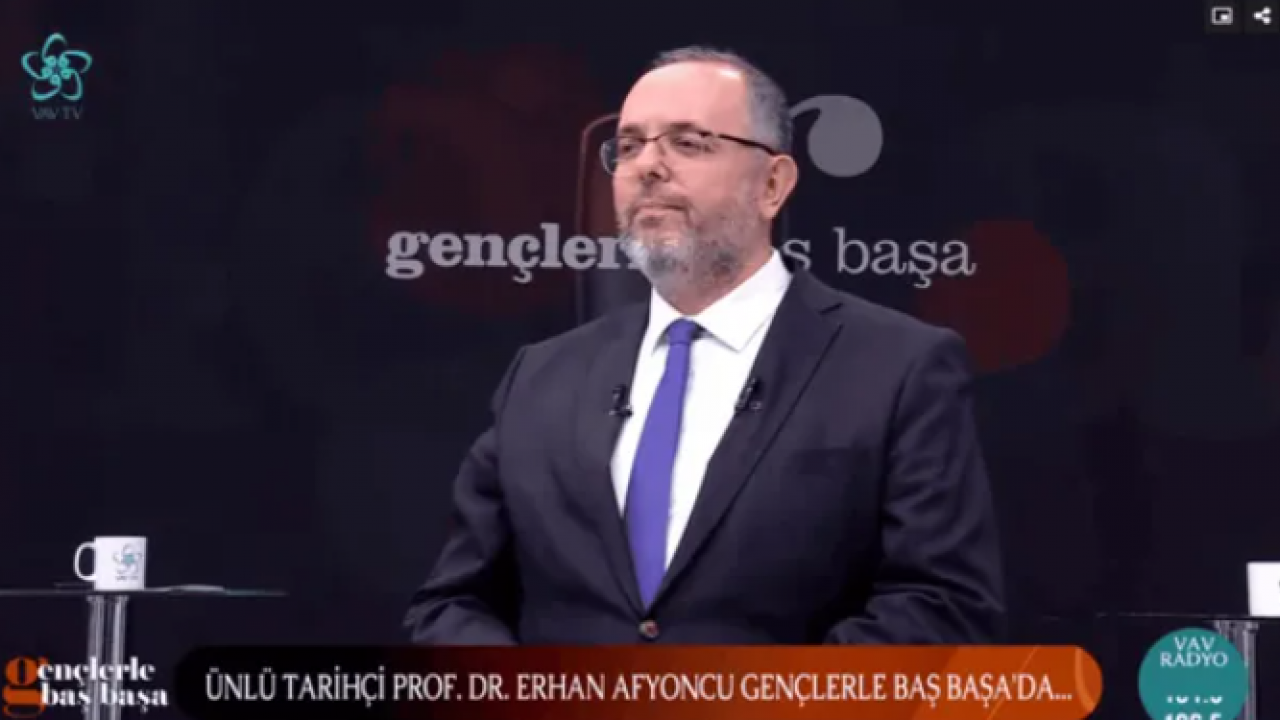 Foto - Erhan Afyoncu Gençlerle konuştu: ‘Düşmanın silahıyla düşmanla savaşamazsın’