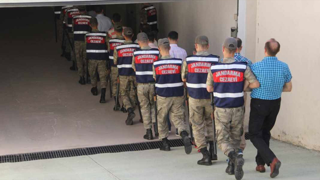 Foto - Erhan Afyoncu'dan gündemi sarsacak çıkış: Sayılarını bilmem ama devlete sızdılar