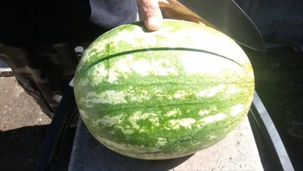Foto - Erimiş bakırı karpuza döktü! İşte sonuç...