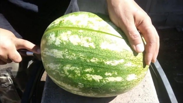 Foto - Erimiş bakırı karpuza döktü! İşte sonuç...