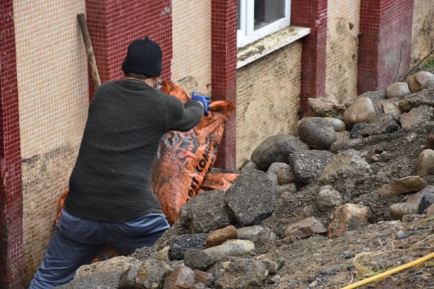 Foto - Erkek öğrenci yurdunu ve otoparkı su bastı