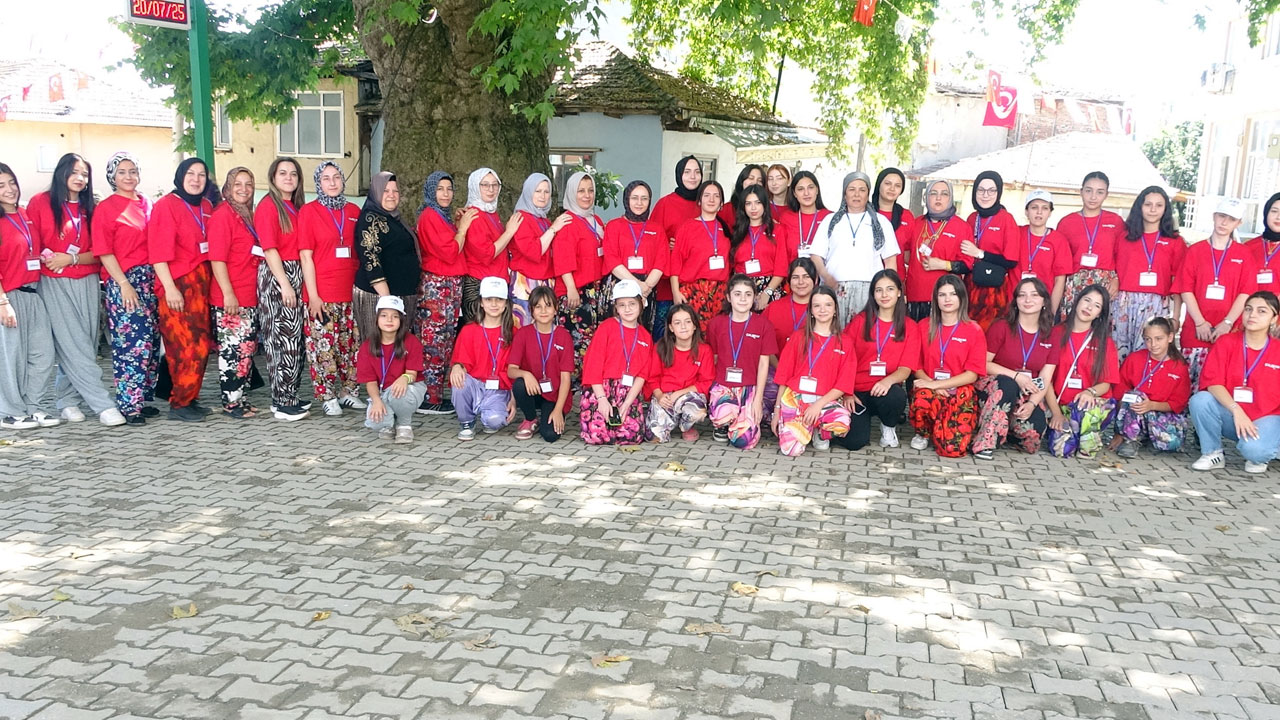 Erkekler köyden çıkarıldı! Tüm yönetim kadınlara bırakıldı