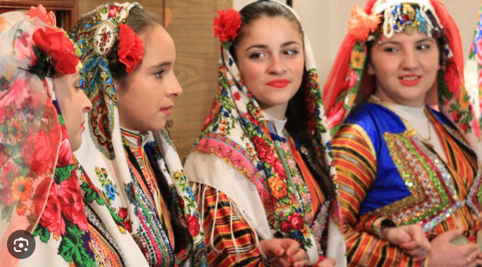 Foto - Erken yaşta evlilik tartışması: İkiye bölündüler… Bulgaristan'da AYM'ye başvurdular