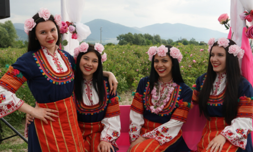 Foto - Erken yaşta evlilik tartışması: İkiye bölündüler… Bulgaristan'da AYM'ye başvurdular