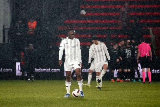 Foto - Erman Toroğlu o isimleri yerden yere vurdu! "Ortada leş bıraktılar"