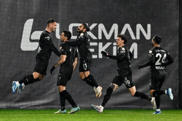 Foto - Erman Toroğlu o isimleri yerden yere vurdu! "Ortada leş bıraktılar"