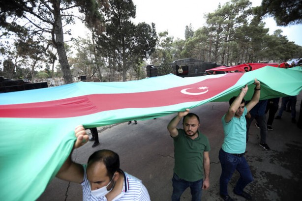 Foto - Ermeniler çizgiyi aştı! Skandal görüntüler