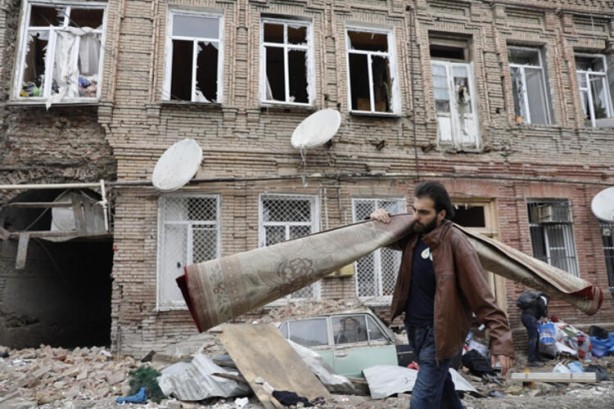 Foto - Ermenistan kalleşliği bunu da yaptırdı! Dünya isyan etti