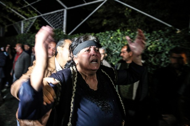 Ermenistan 'yine' vurmasın diye gece defnedildiler!