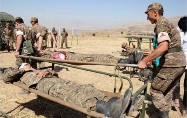 Foto - Ermenistan'da büyük panik! Erkekler kaçmaya başladı