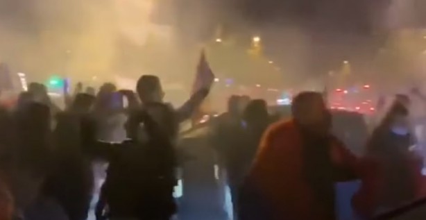 Foto - Ermenistan'da kutlamalar başladı 'Bu kadar korkuyordunuz madem niye saldırıyorsunuz'